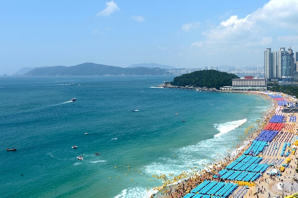 Bãi biển Haeundae (해운대해수욕장)