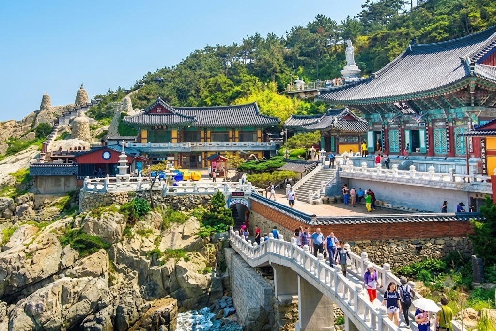 Đền Haedong Yonggungsa (해동용궁사)